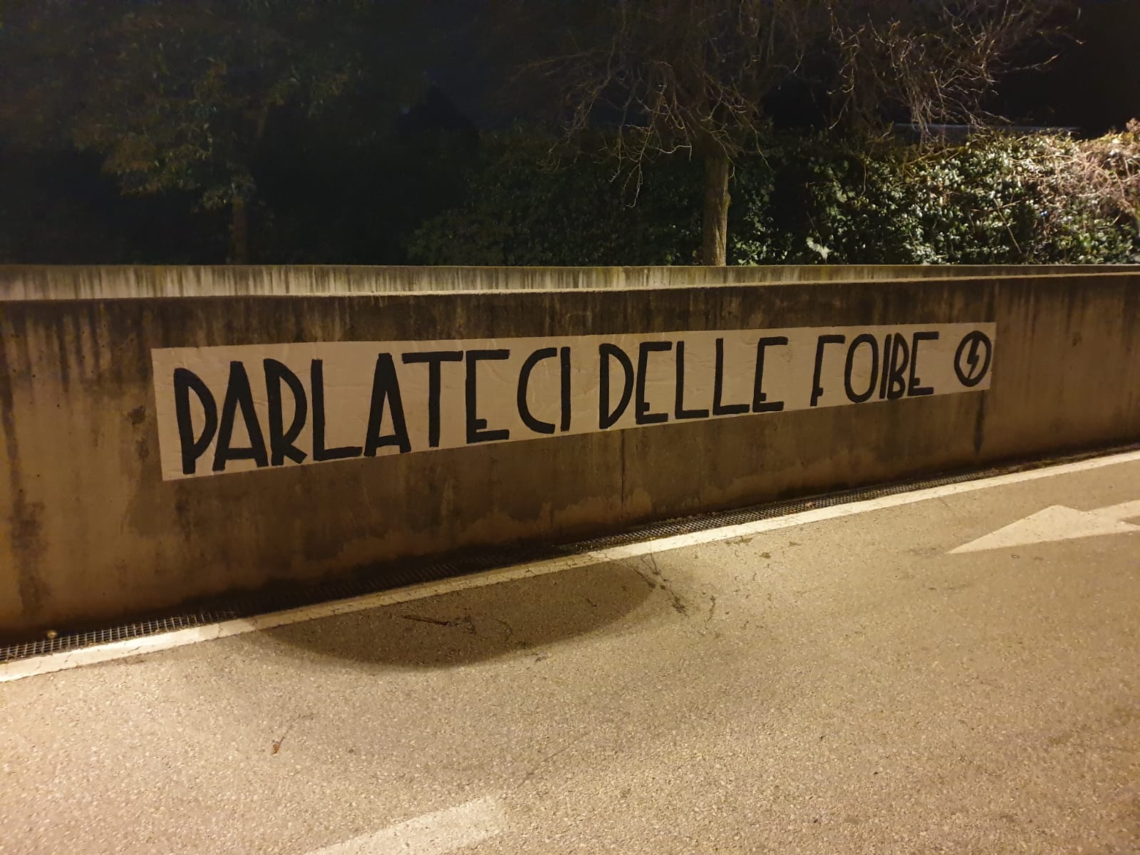 parlateci delle foibe blocco studentesco bolzano